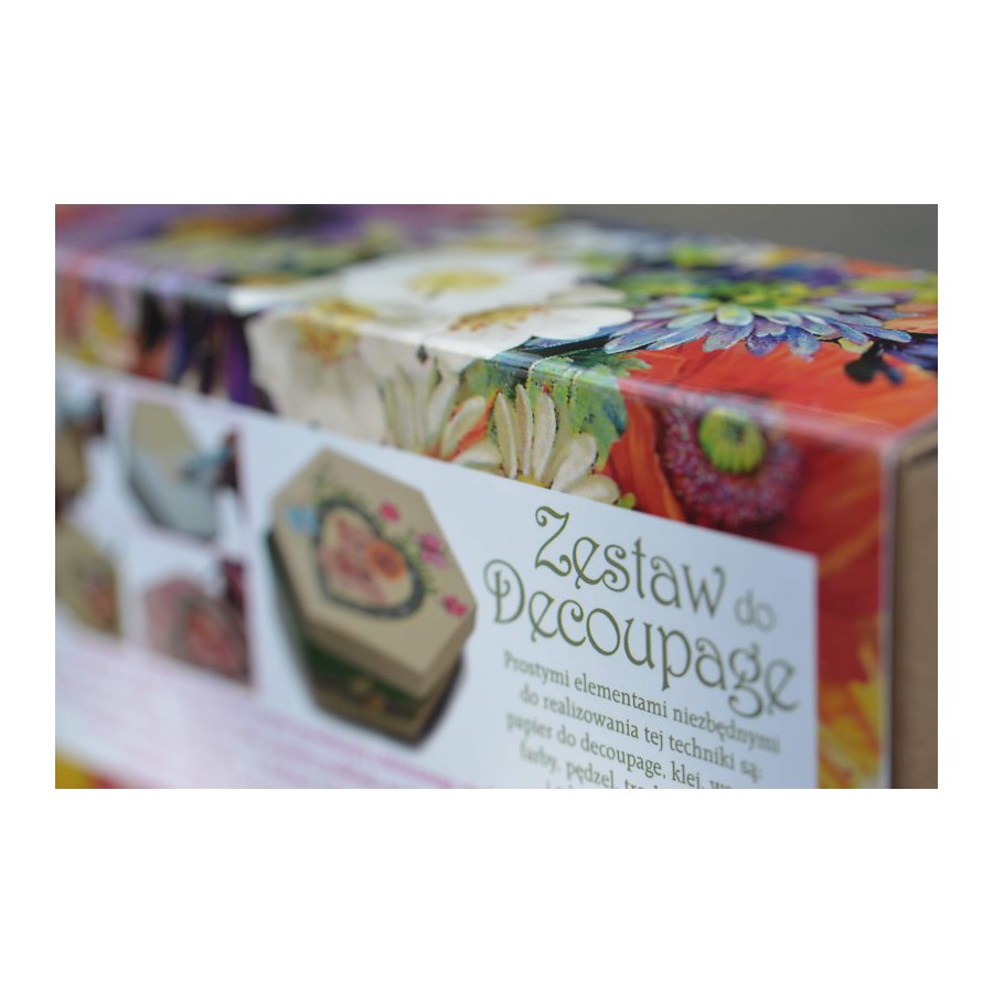 Decoupage supplies