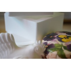 Szkatułki i ozdoby ze styropianu