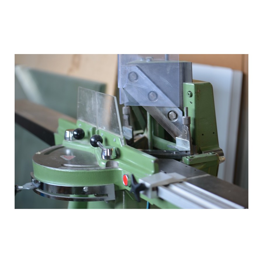 Guillotines and knives